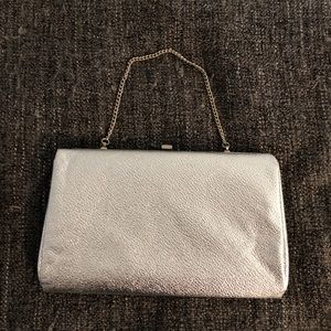 🎉5 for $25 sale🎉 silver vintage clutch purse
